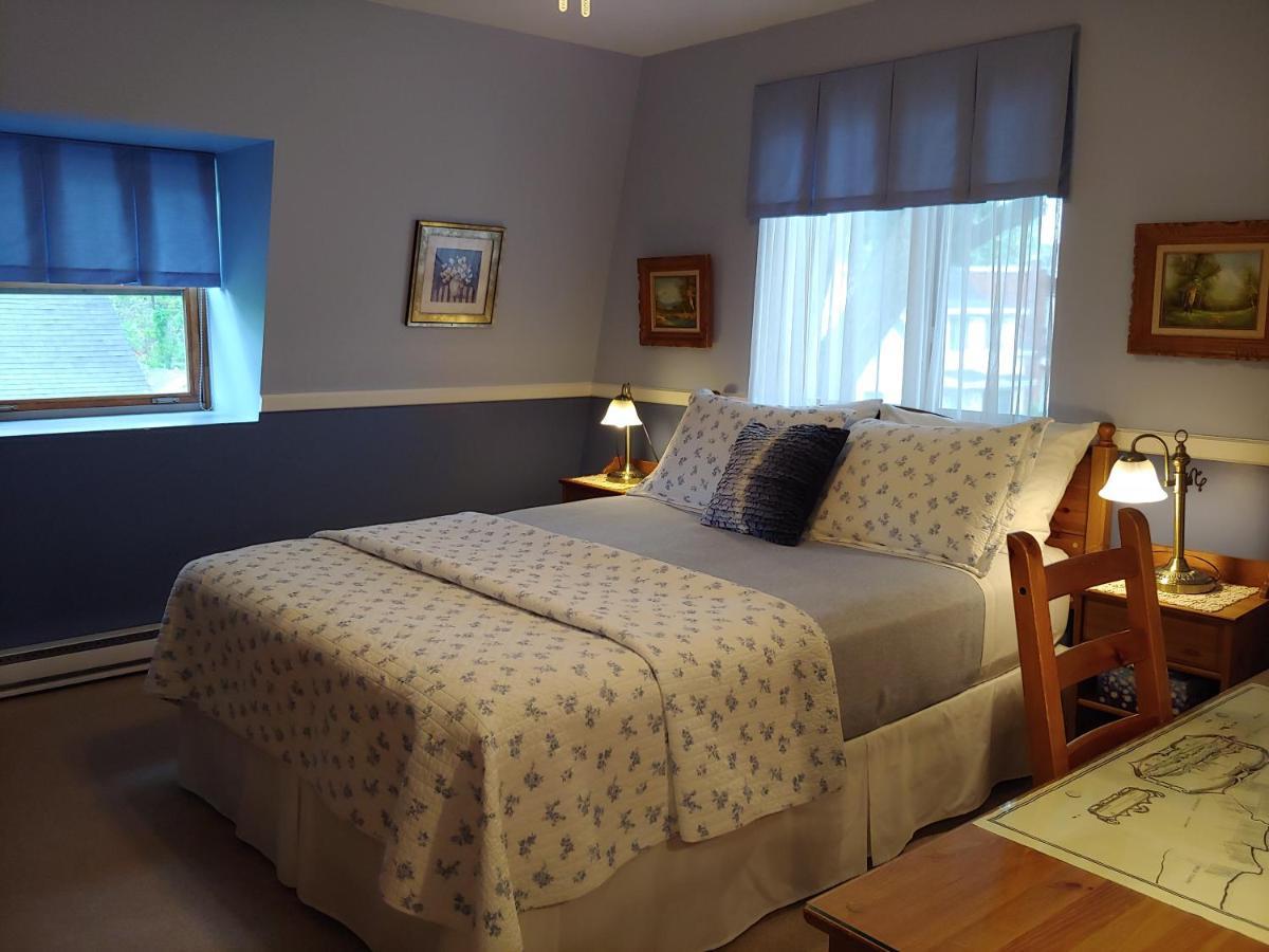 3 Bedrooms 3 Beds Near Metro -2 Parking Free Montréal Dış mekan fotoğraf