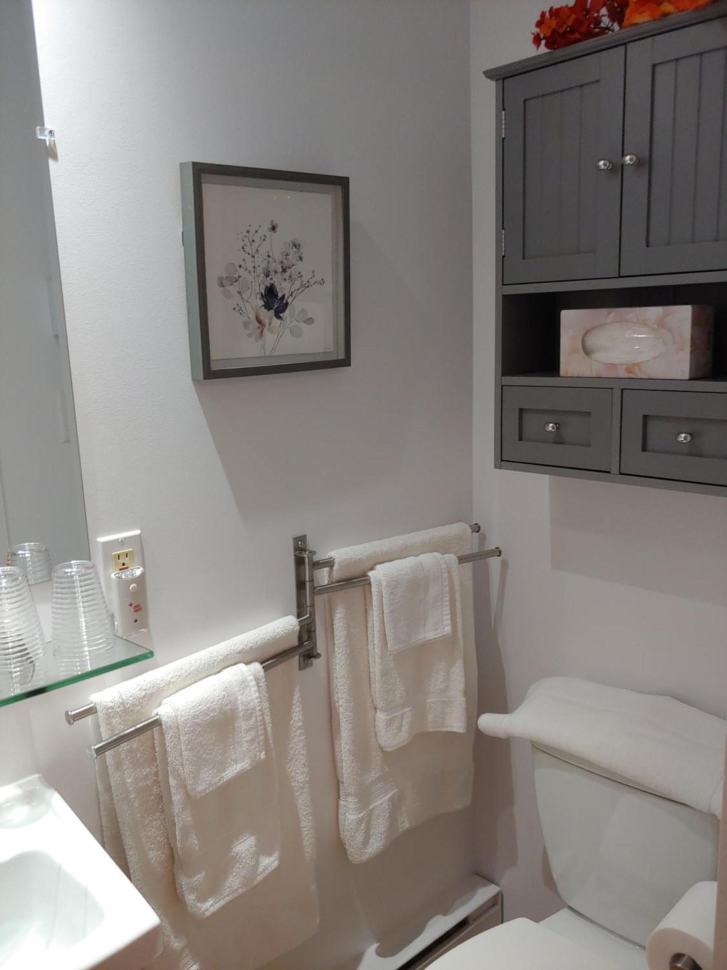 3 Bedrooms 3 Beds Near Metro -2 Parking Free Montréal Dış mekan fotoğraf