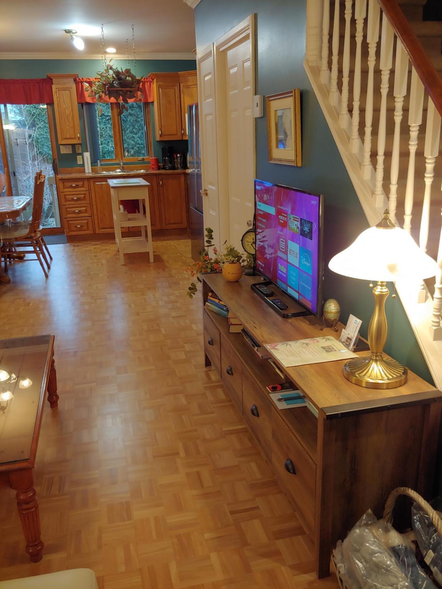 3 Bedrooms 3 Beds Near Metro -2 Parking Free Montréal Dış mekan fotoğraf