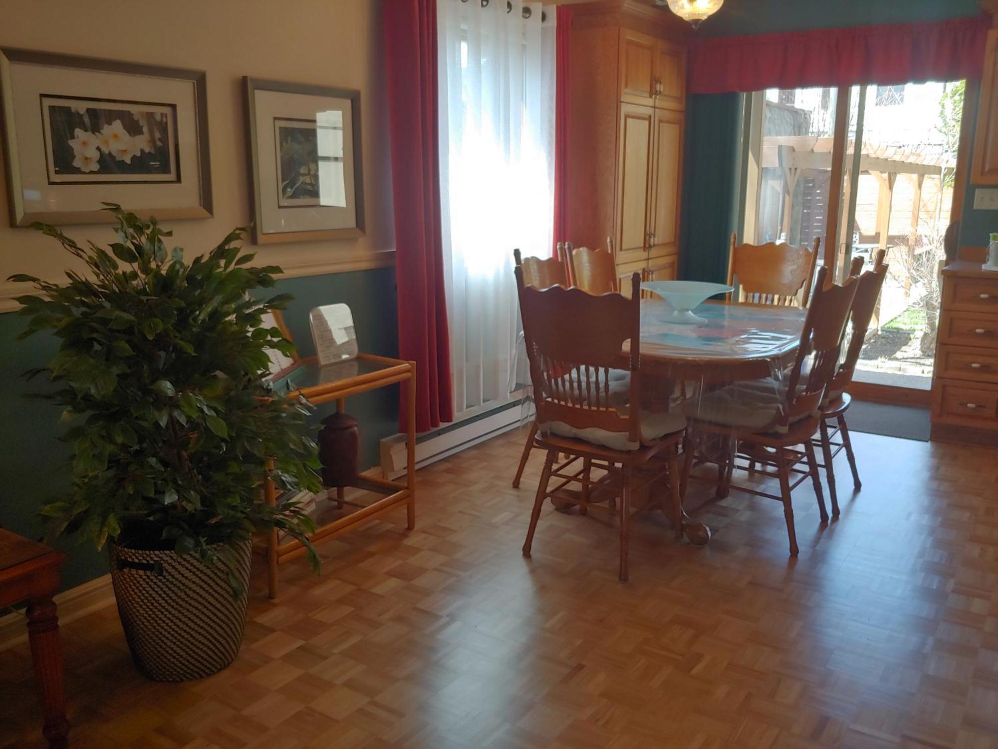 3 Bedrooms 3 Beds Near Metro -2 Parking Free Montréal Dış mekan fotoğraf
