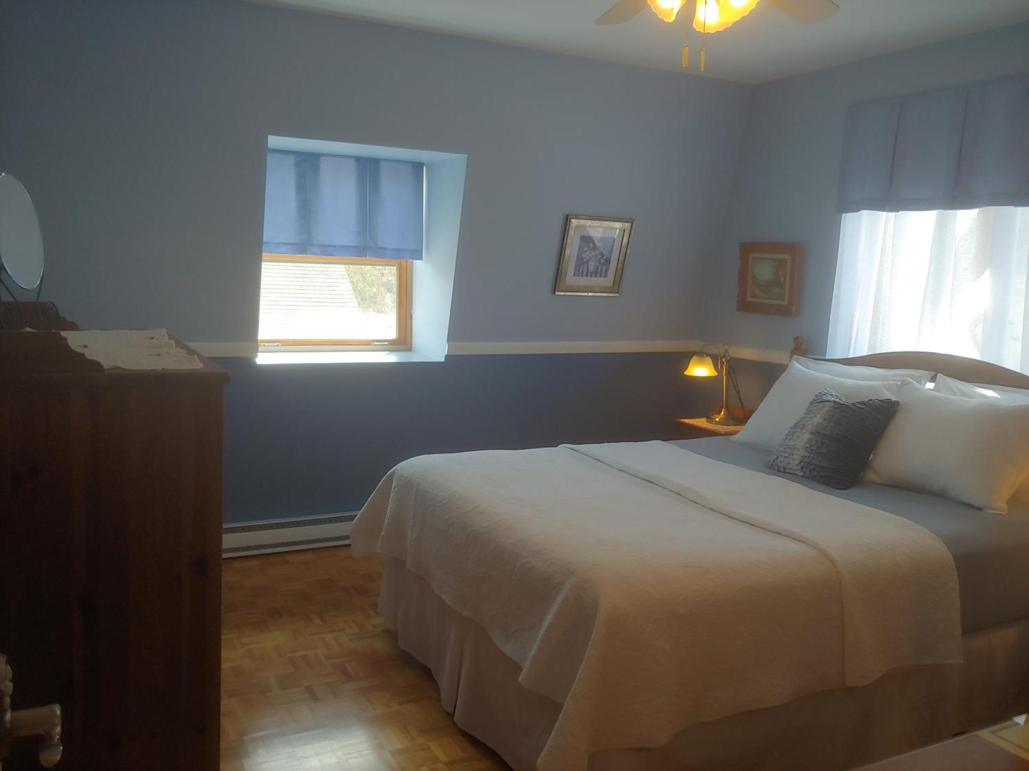 3 Bedrooms 3 Beds Near Metro -2 Parking Free Montréal Dış mekan fotoğraf