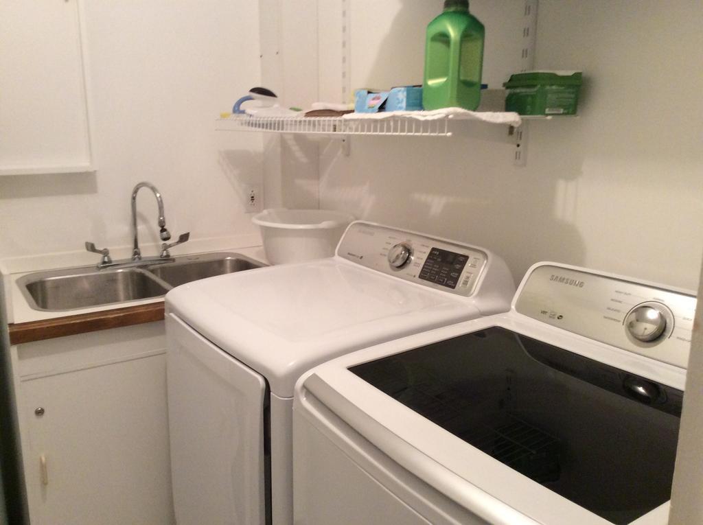 3 Bedrooms 3 Beds Near Metro -2 Parking Free Montréal Dış mekan fotoğraf